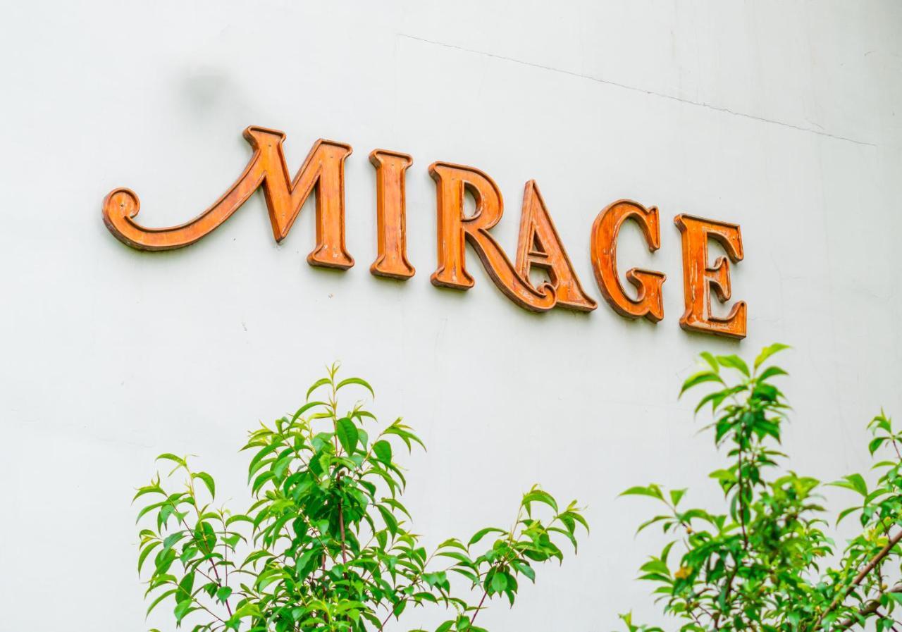 Hotel Mirage Srīnagar Exterior foto